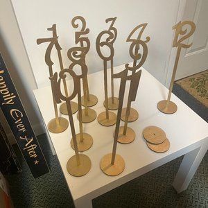 Set of 12 table numbers - Wooden/Gold